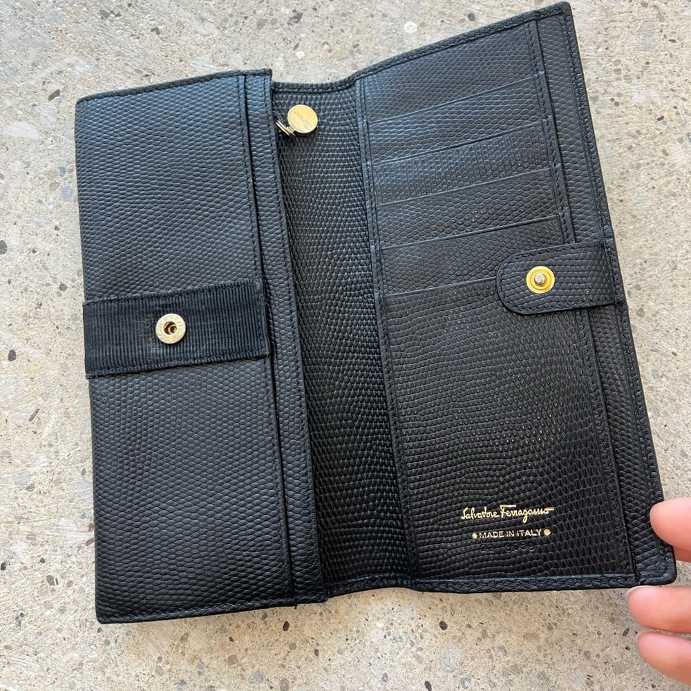 Salvatore Ferragamo Long Pebbled Texture Leather Wallet - Picture 3 of 8